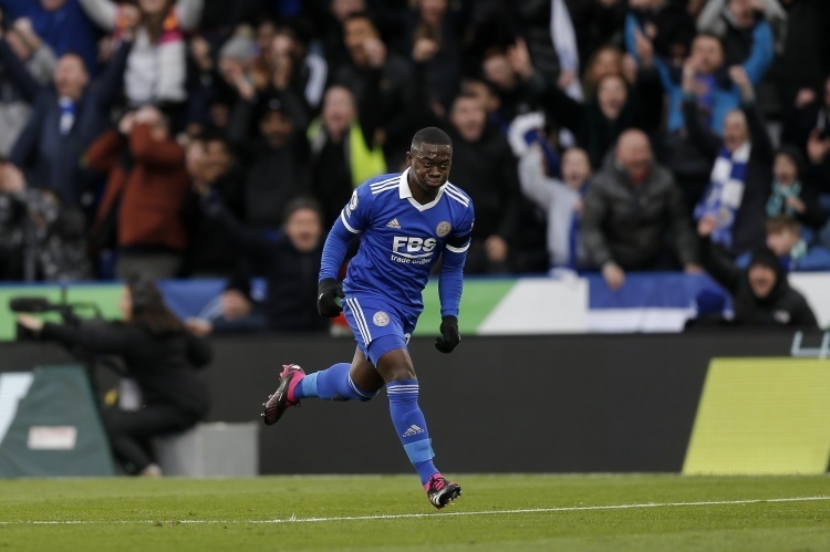 的经验丰富, 并且在比赛, 沃特福德在