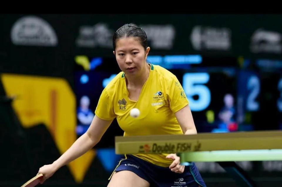 反手借力弹 反手借力弹