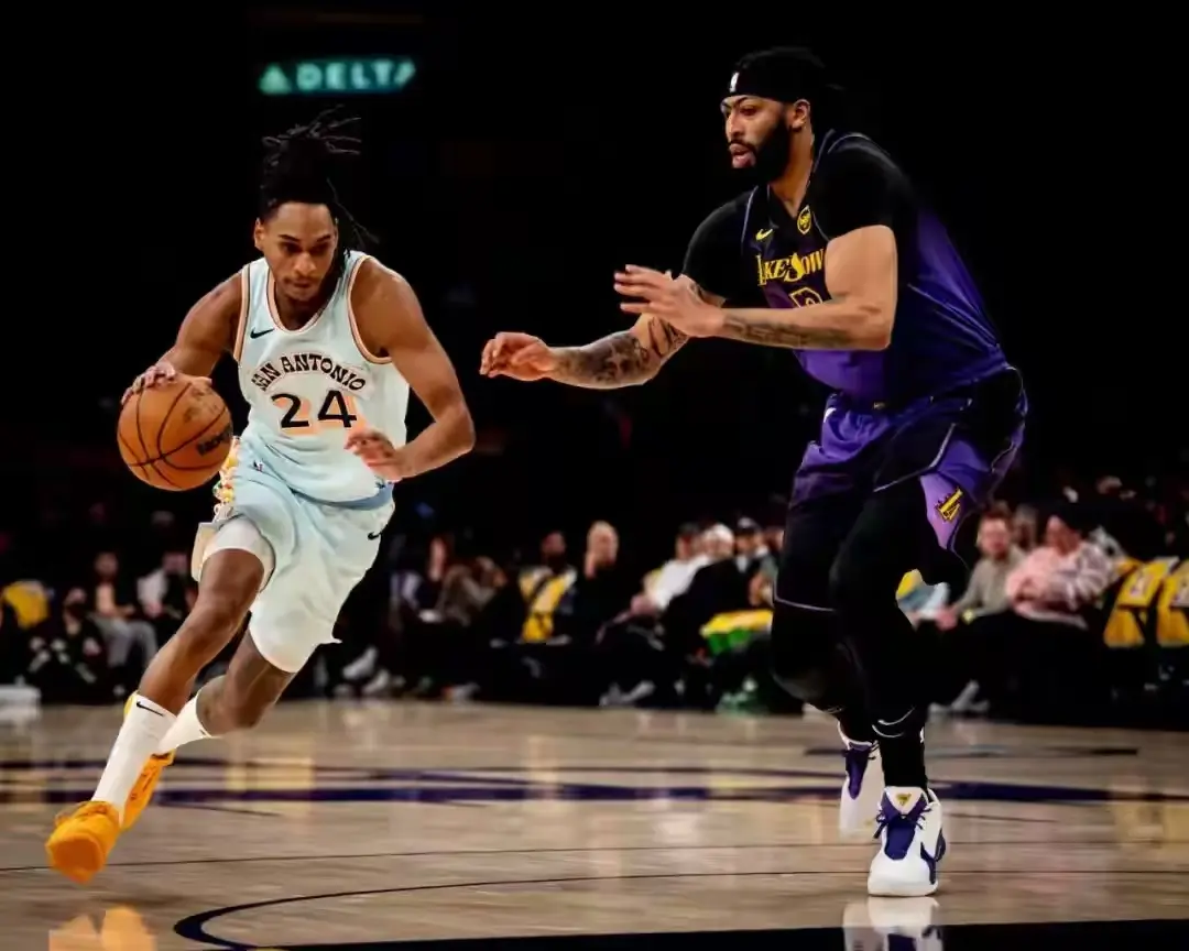 一直都是吃 一直都是吃